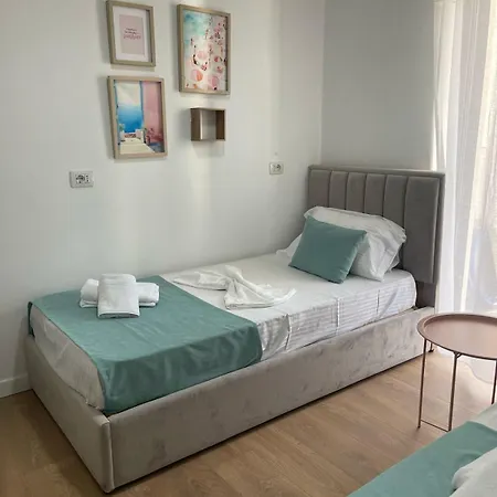 Cozy Near Center Διαμέρισμα *